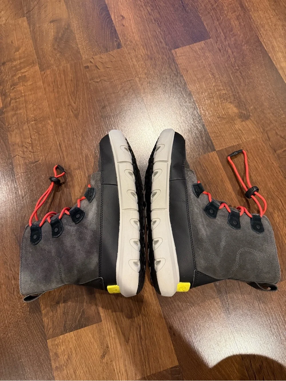 Sorel Kids Explorer Waterproof lace-up boots (size 5)